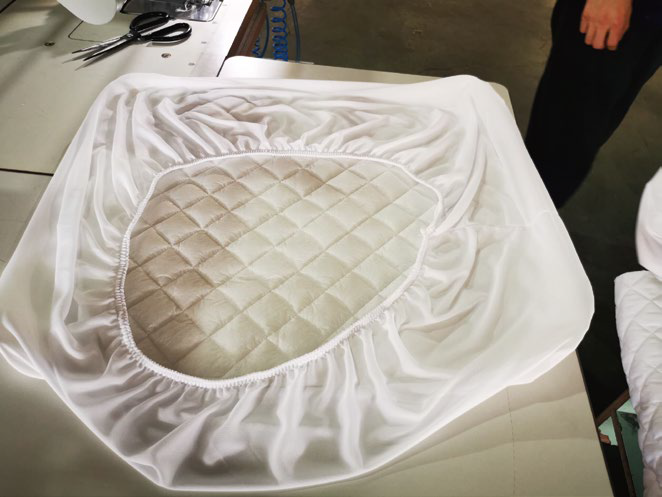 Automatic Mattress Protector Sewing Machine (Edge Overlock)